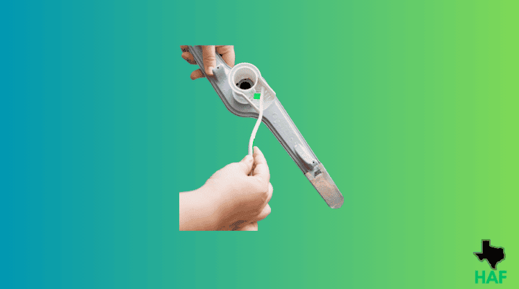 Clean dishwasher spray arm